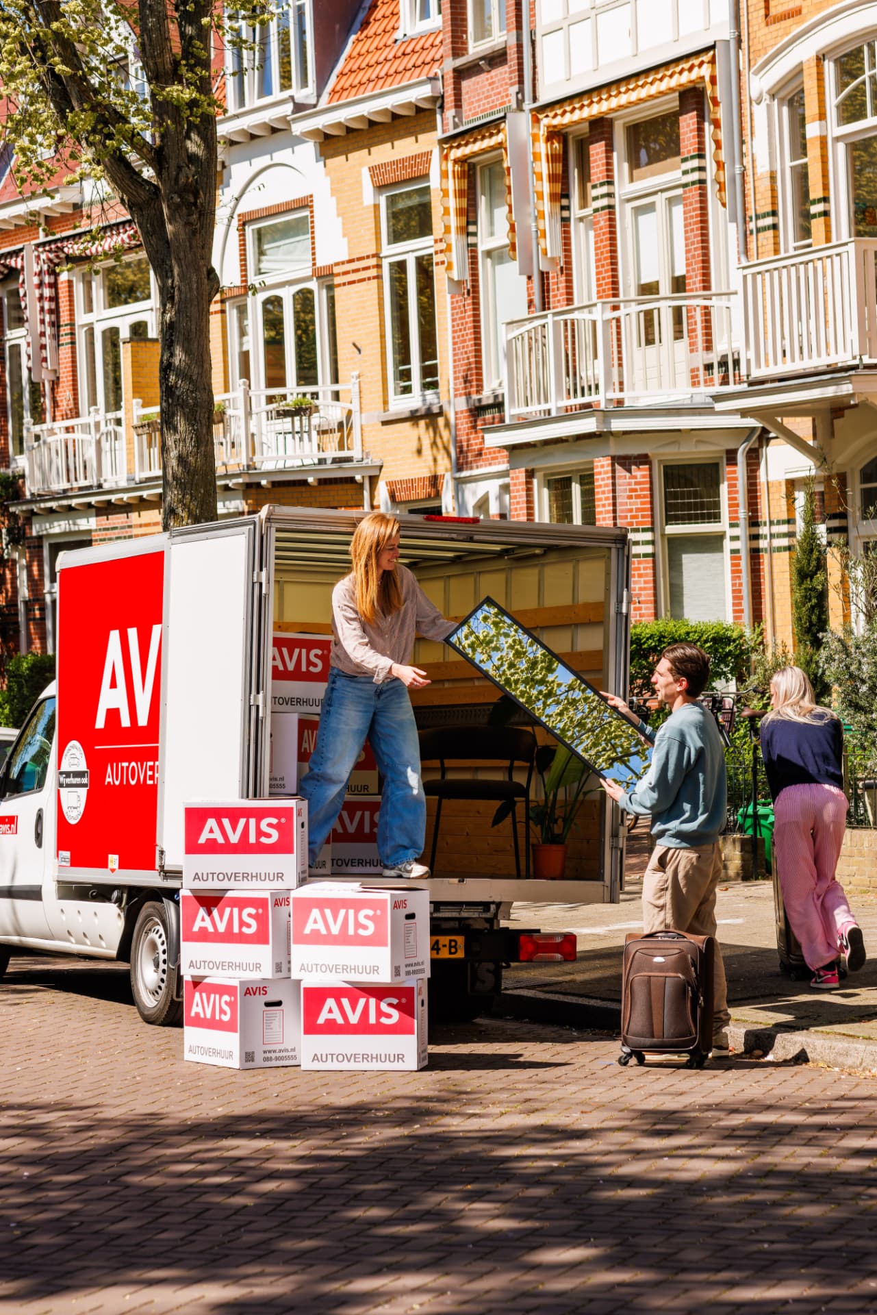 Verhuizen met een Avis-bestelbus